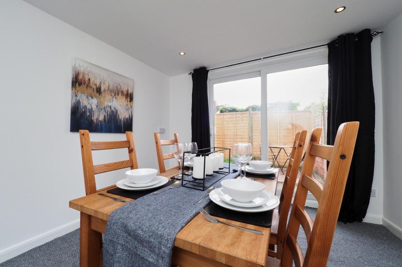 Home In Wellesbourne - Contractors - Families - Reduced Rates Zewnętrze zdjęcie